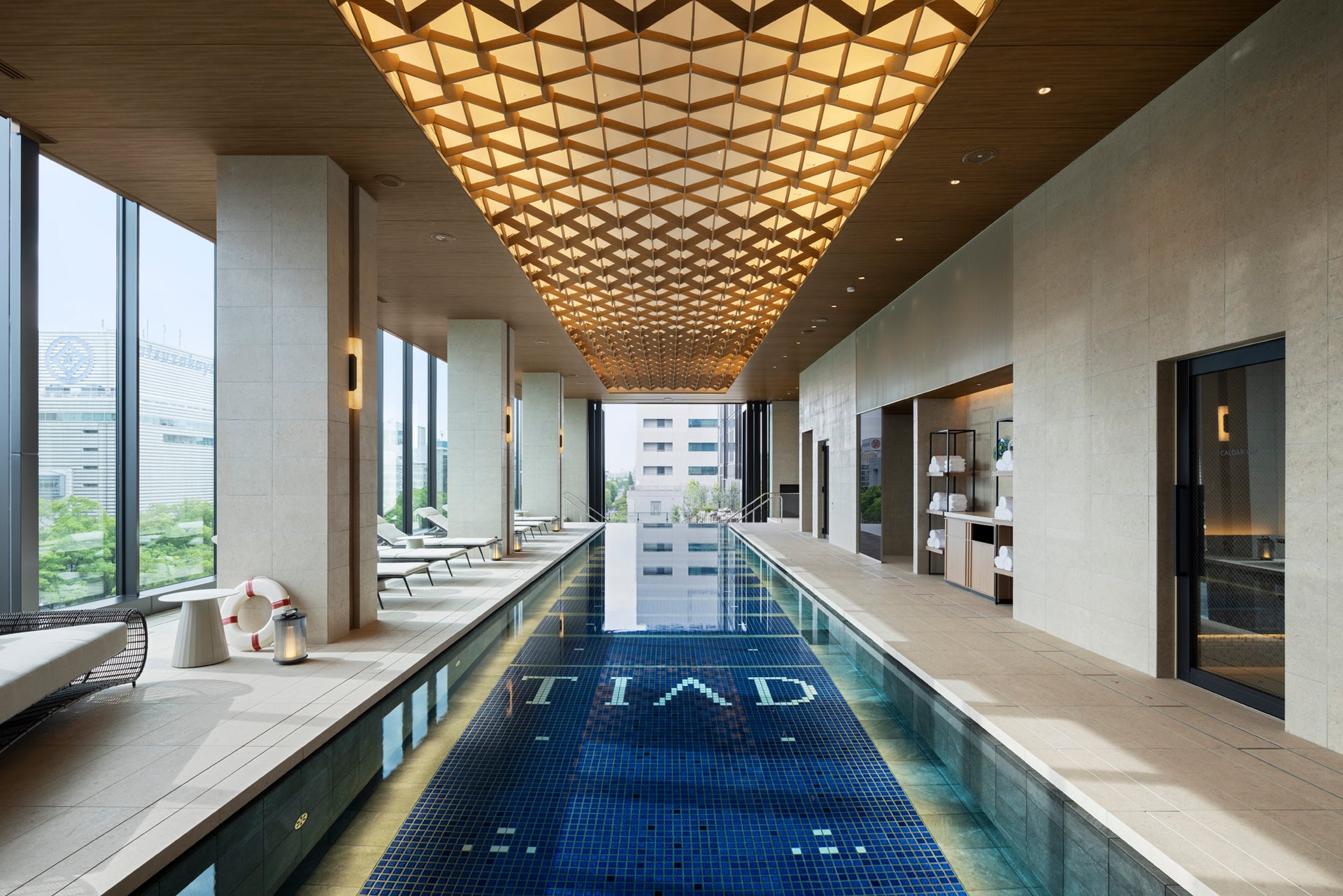 TIAD, AUTOGRAPH COLLECTION